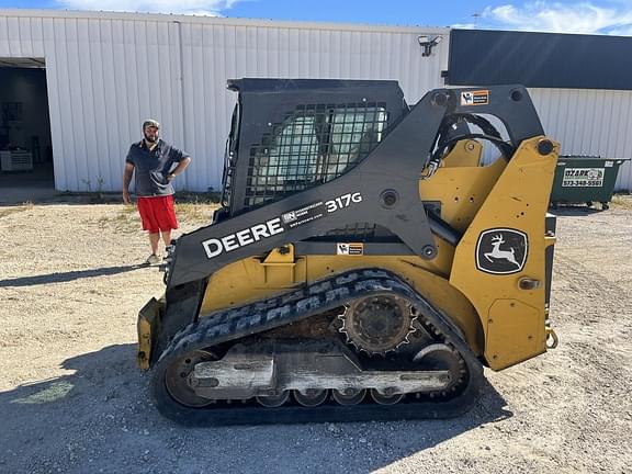 Image of John Deere 317G equipment image 3