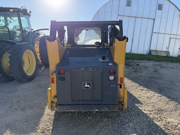 Image of John Deere 318G equipment image 4
