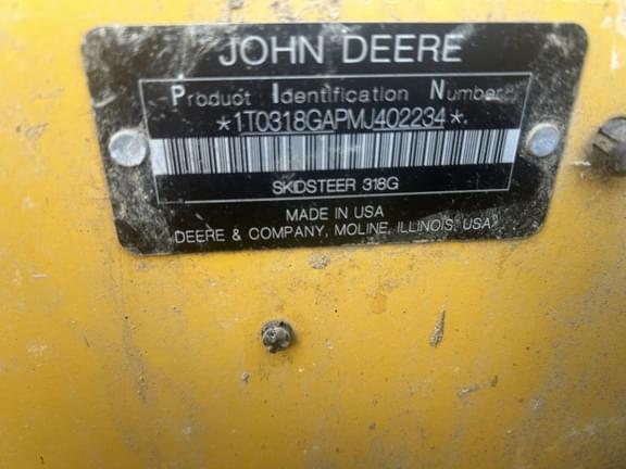 Image of John Deere 318G equipment image 4