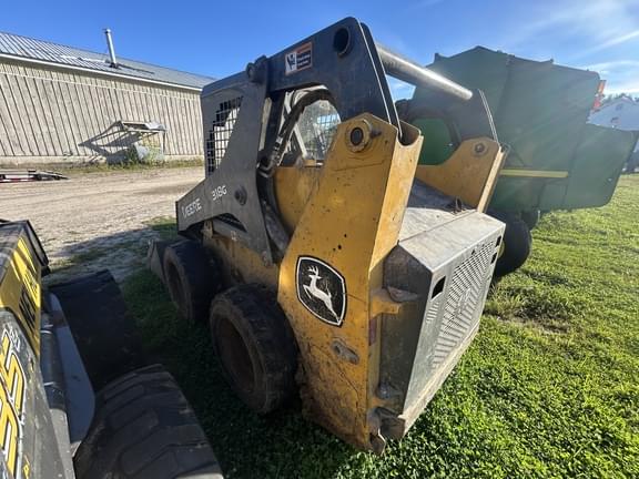 Image of John Deere 318G equipment image 3