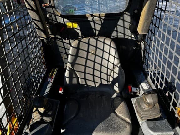 Image of John Deere 318G equipment image 1