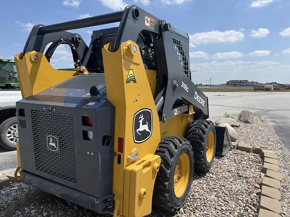 Image of John Deere 318G equipment image 2