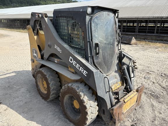 Image of John Deere 318G equipment image 4