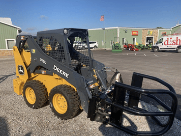 Main image John Deere 318G