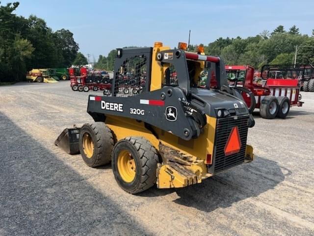 Image of John Deere 320G equipment image 4