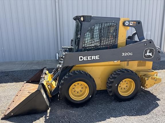 Image of John Deere 320G equipment image 2