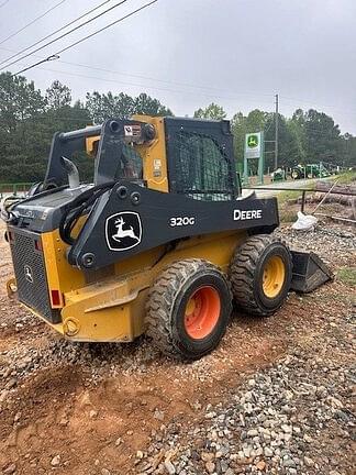 Image of John Deere 320G equipment image 3