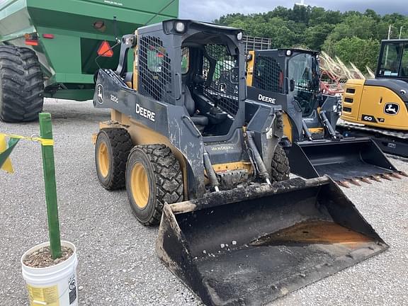 Image of John Deere 320G equipment image 3