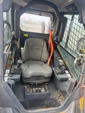 Image of John Deere 320G equipment image 3