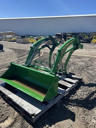 2021 John Deere 320R Equipment Image0