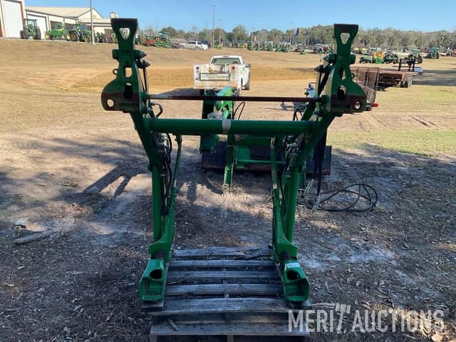 Image of John Deere 320R equipment image 3