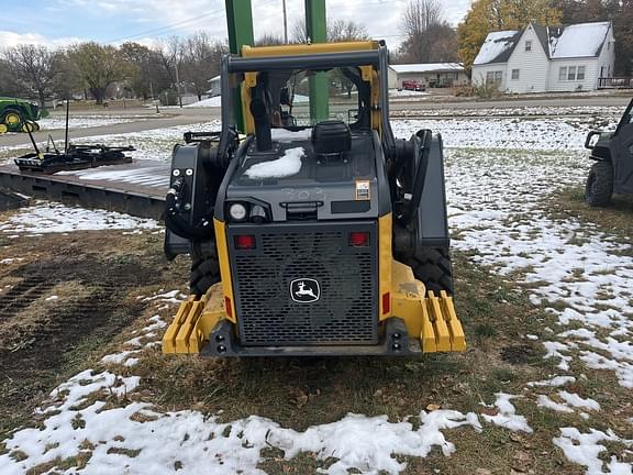 Image of John Deere 324G equipment image 3