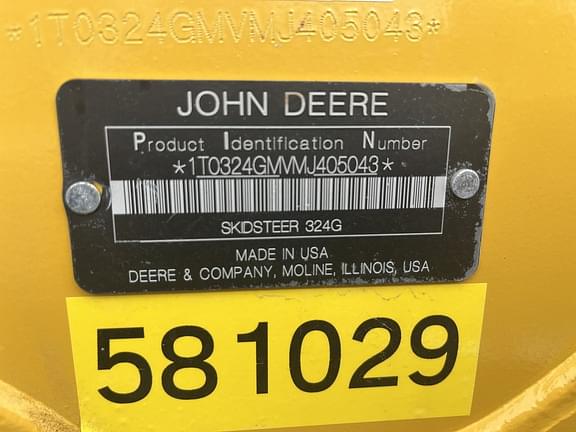 Image of John Deere 324G equipment image 4