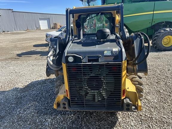 Image of John Deere 324G equipment image 3