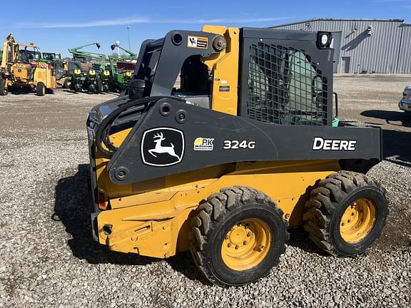 Image of John Deere 324G equipment image 4