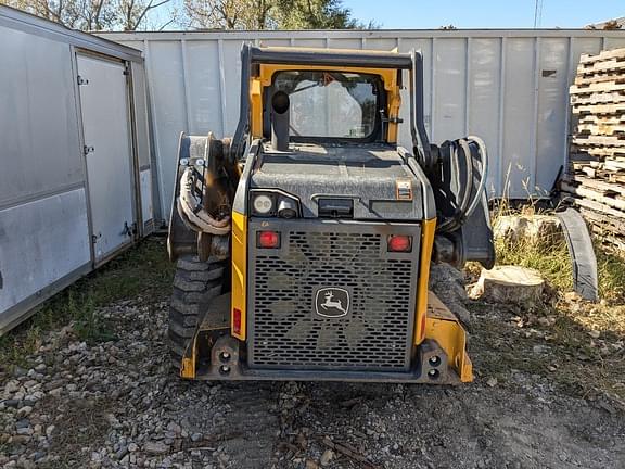 Image of John Deere 324G equipment image 4