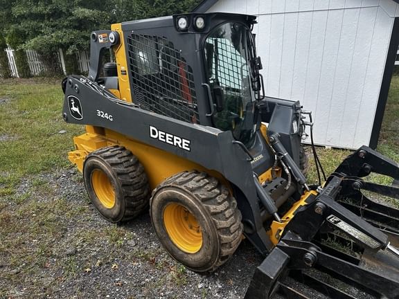 2021 John Deere 324G Equipment Image0