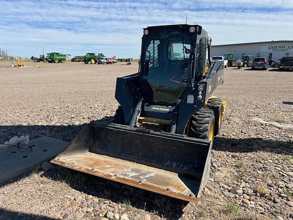 Image of John Deere 324G equipment image 4