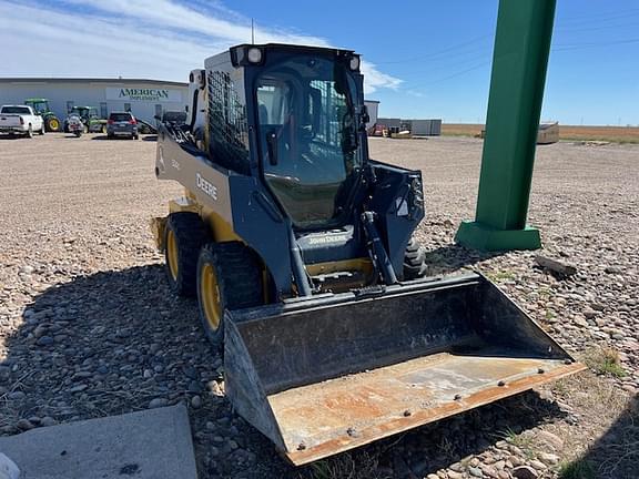 Image of John Deere 324G equipment image 2