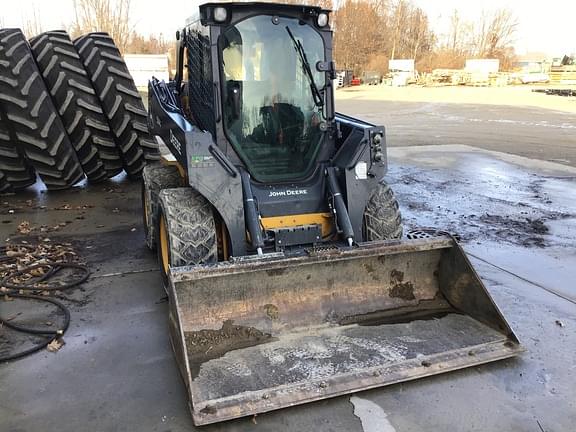 Image of John Deere 324G equipment image 4