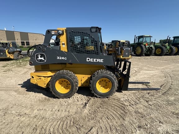 Image of John Deere 324G equipment image 4