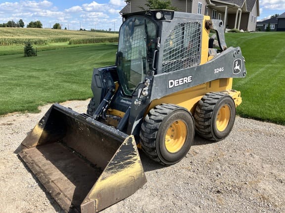 2021 John Deere 324G Equipment Image0