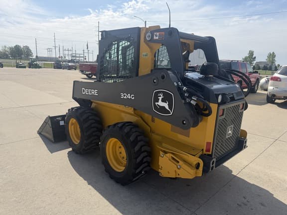 Image of John Deere 324G equipment image 3