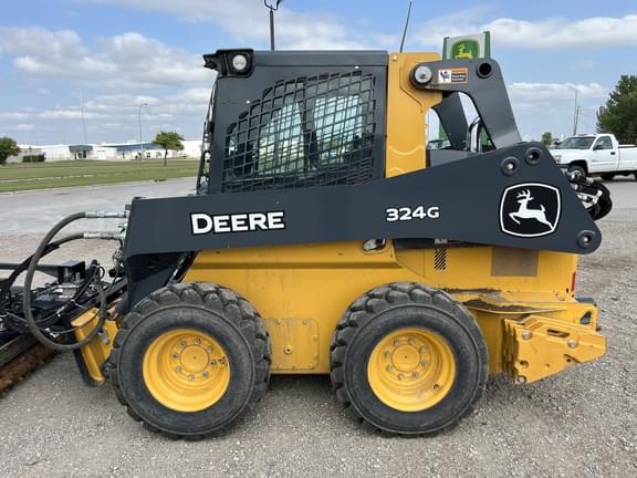 Image of John Deere 324G equipment image 4