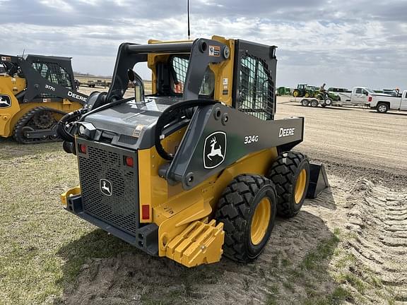 Image of John Deere 324G equipment image 2