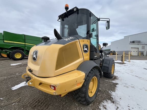 Image of John Deere 324L equipment image 4