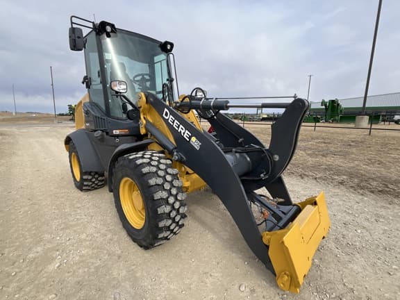 Image of John Deere 324L equipment image 1