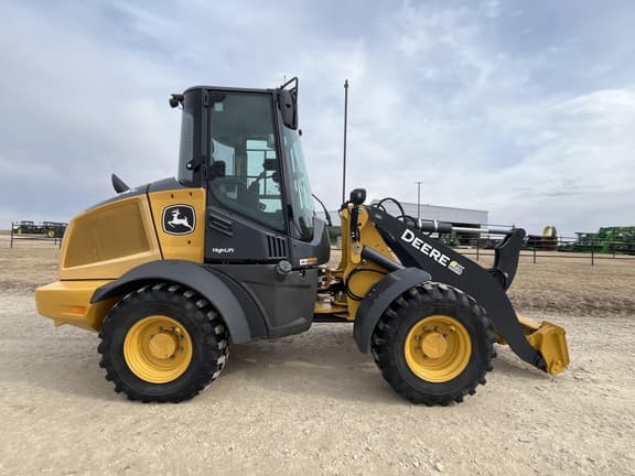 Image of John Deere 324L equipment image 2