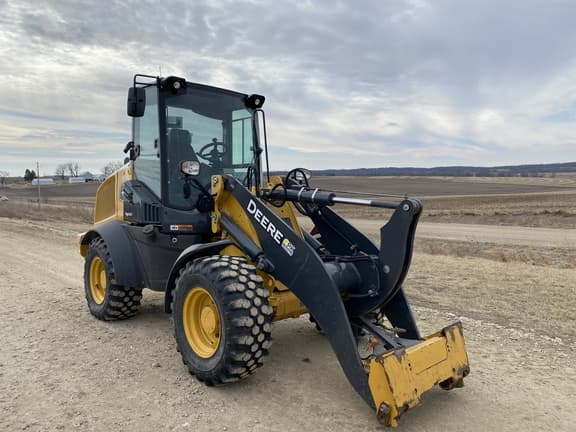 Image of John Deere 324L equipment image 2