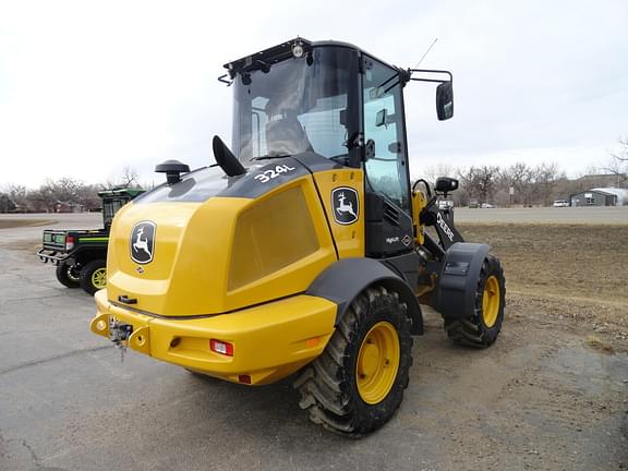 Image of John Deere 324L equipment image 4