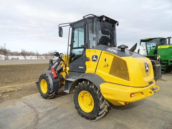 Image of John Deere 324L equipment image 2