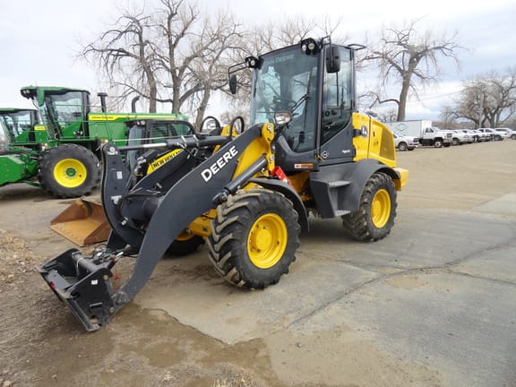 2021 John Deere 324L Equipment Image0