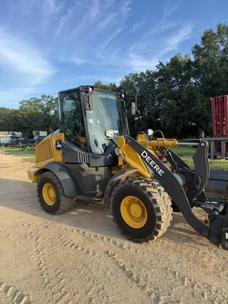 Image of John Deere 324L equipment image 1
