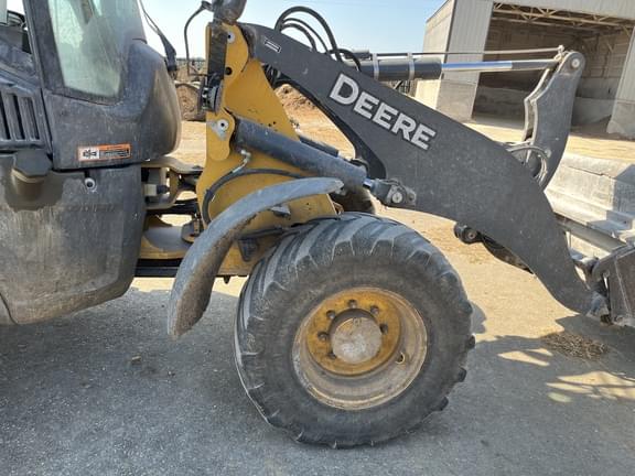 Image of John Deere 324L equipment image 3