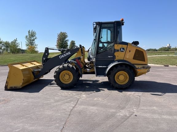 2021 John Deere 324L Equipment Image0