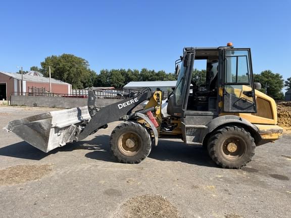 Image of John Deere 324L Primary image