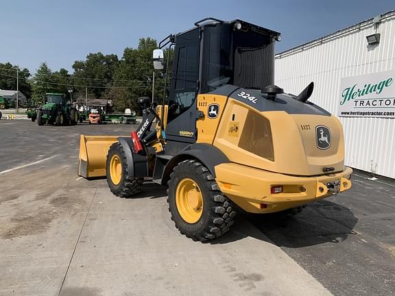 Image of John Deere 324L equipment image 1