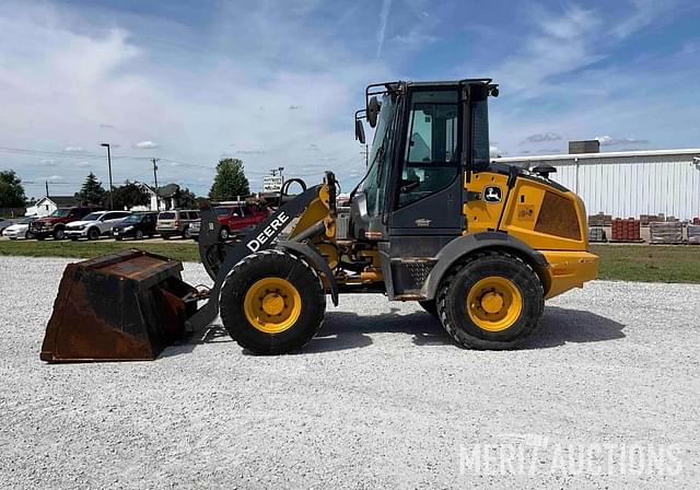 Image of John Deere 324L equipment image 1