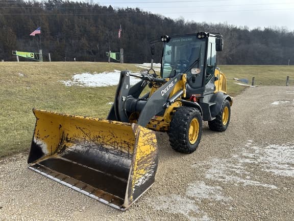 Image of John Deere 324L equipment image 2