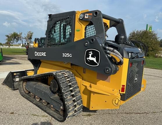 Image of John Deere 325G equipment image 1