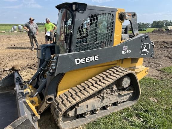 Image of John Deere 325G Primary image