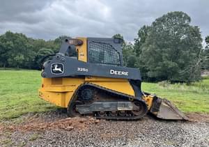 2021 John Deere 325G Image