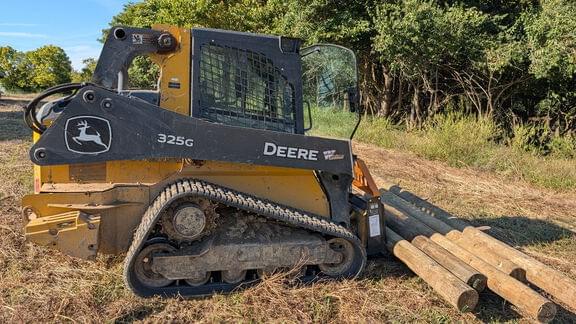 Image of John Deere 325G Primary image
