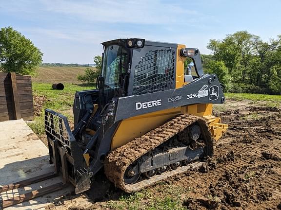 Image of John Deere 325G Primary image