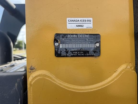 Image of John Deere 325G equipment image 4