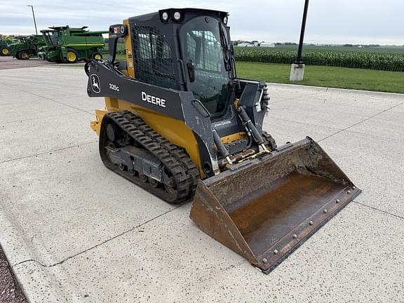 Image of John Deere 325G equipment image 4